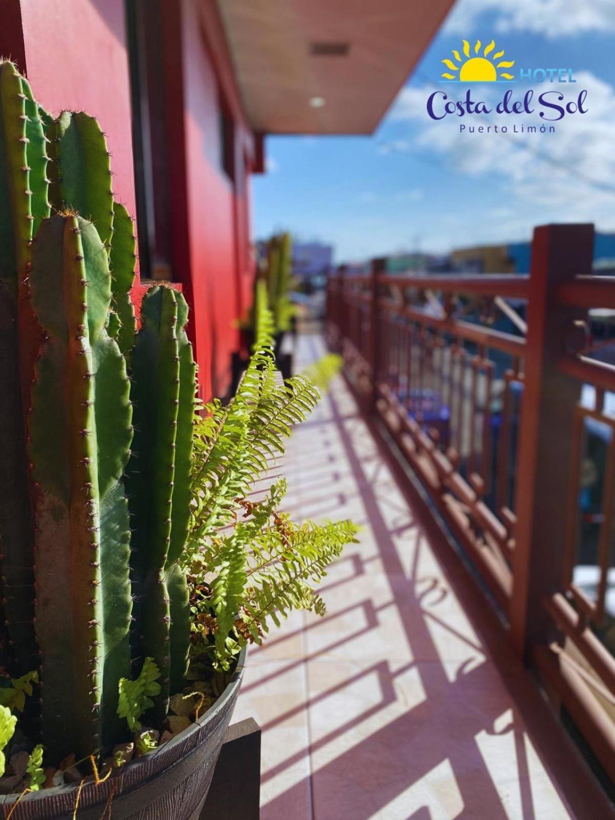 Hotel Costa Del Sol Puerto Limon Extérieur photo