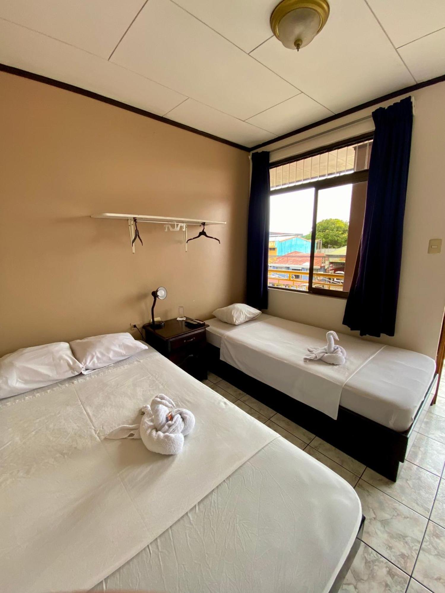Hotel Costa Del Sol Puerto Limon Extérieur photo